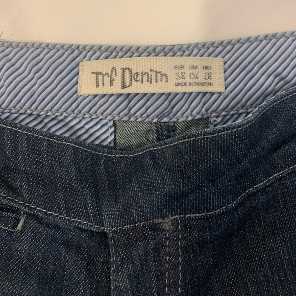 Jean - Picture 2 of 4